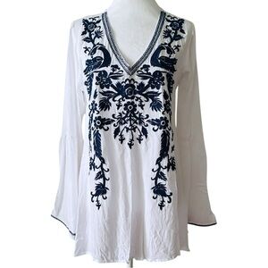 Floral Embroidered V-Neck White and Navy Women's Tunic pullover small New